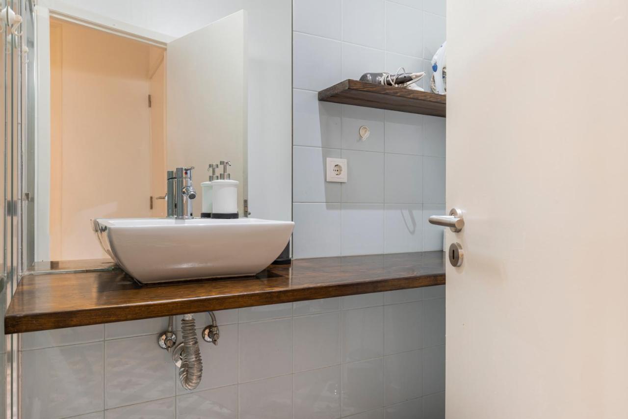 Traditional Alfama Apartment By Lovelystay Lissabon Buitenkant foto