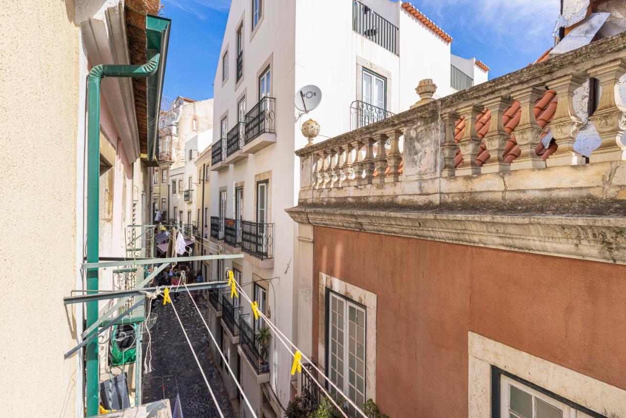 Traditional Alfama Apartment By Lovelystay Lissabon Buitenkant foto